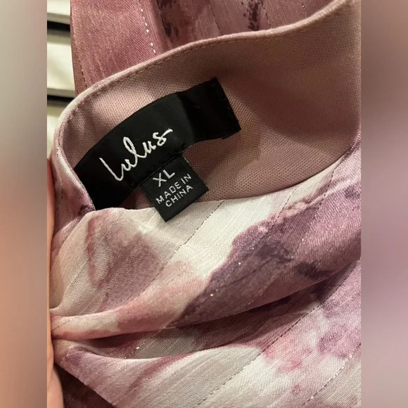 Elegant Pink Floral Maxi Dress - Picture 3 of 8